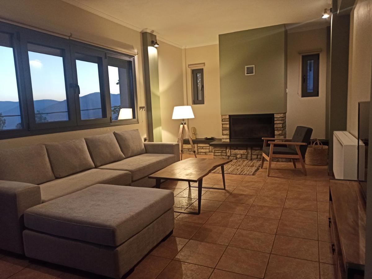 فيلا Elatos Boutique Mountainhouse كاربينيسي المظهر الخارجي الصورة